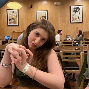 Meet your Posher, Stephanie